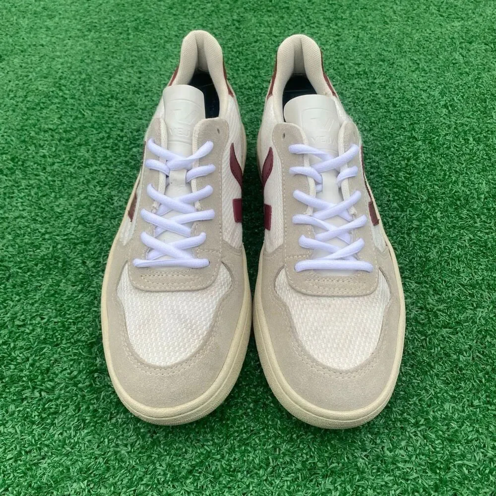 VEJA V-10 - Women’s Sneakers Shoes - SIZE 9
